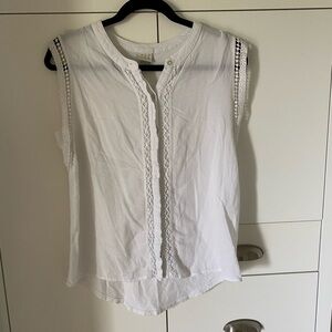 A New Day Women’s S white sleeveless blouse